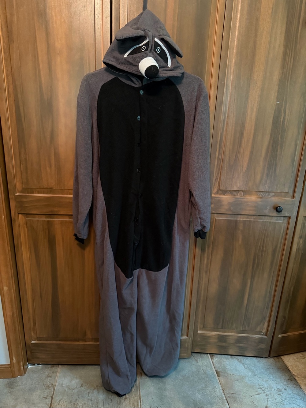 Novelty Men's Raccoon Hooded Onesie Gray/Black